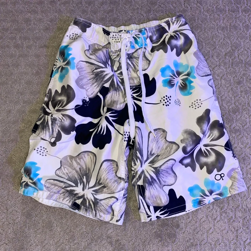 Mens swim trunks - Picture 1 of 3